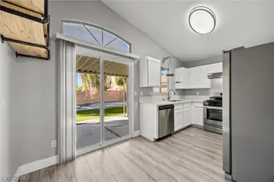 6461 Grand Oaks Drive, Las Vegas, NV 89156 Kitchen
