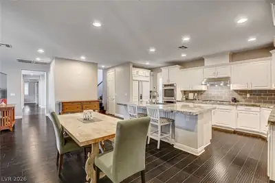 10671 Capesthorne Way, Las Vegas, NV 89135 Kitchen