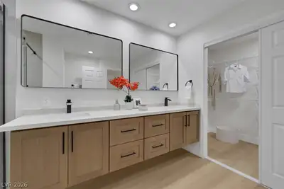 8805 Litchfield Avenue, Las Vegas, NV 89134 Primary Bathroom