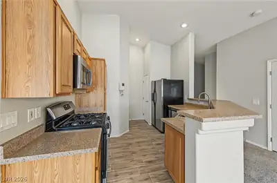 6592 Strolling Plains Lane 101, Henderson, NV 89011 Kitchen