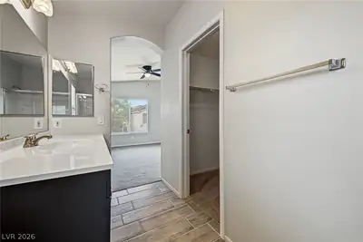 6592 Strolling Plains Lane 101, Henderson, NV 89011 Primary Bathroom