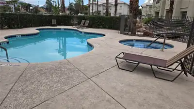 3320 South Fort Apache Road 128, Las Vegas, NV 89117 Pool