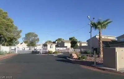 5128 Garden Lane D, Las Vegas, NV 89119 Community