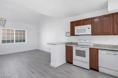 5128 Garden Lane D Las Vegas, NV 89119
