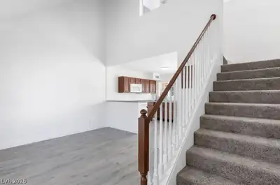 5128 Garden Lane D, Las Vegas, NV 89119 Stairs
