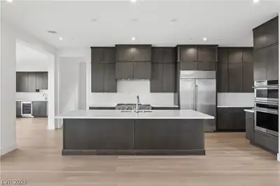172 Inland Shores Lane, Henderson, NV 89011 