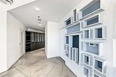 200 Hoover Avenue 1409, Las Vegas, NV 89101 Hallway
