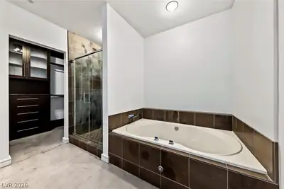 200 Hoover Avenue 1409, Las Vegas, NV 89101 Primary Bathroom