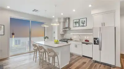 250 South City Parkway 357, Las Vegas, NV 89106 Kitchen