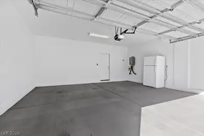 8262 Arden Landing Place, Las Vegas, NV 89117 Garage
