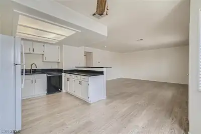 2200 Benmore Street 201, Las Vegas, NV 89108 