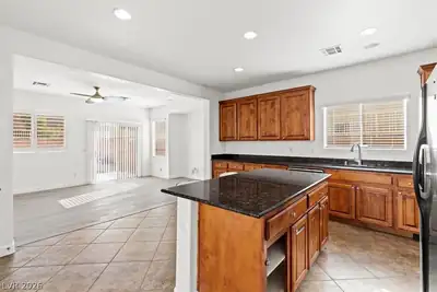 7384 Emerald Glow Street, Las Vegas, NV 89123 Kitchen