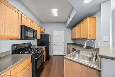 5855 Valley Drive 2044, North Las Vegas, NV 89031 Kitchen