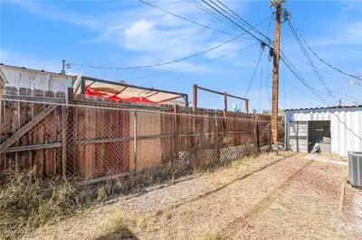214 Piute Lane, Henderson, NV 89015 Yard