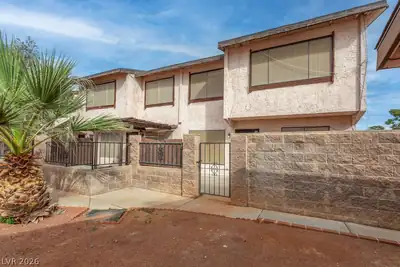 4362 Caliente Street 15, Las Vegas