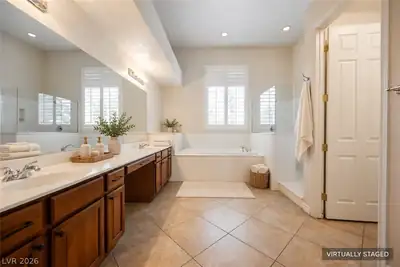 6008 Chessington Avenue, Las Vegas, NV 89131 Primary Bathroom