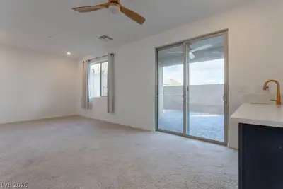 11568 Midnight Melody Avenue, Las Vegas, NV 89138 Living Room