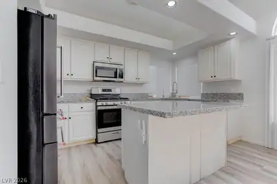 9695 Driftwood Island Court, Las Vegas, NV 89148 Kitchen