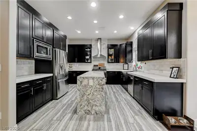 9817 Edgeview Place, Las Vegas, NV 89134 Kitchen