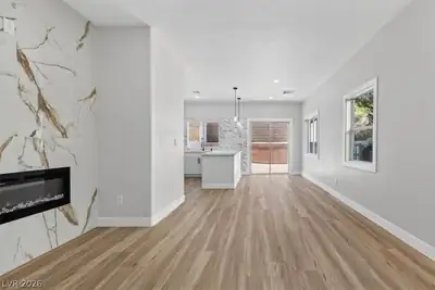 4627 Dealers Choice Way 102, Las Vegas, NV 89122 
