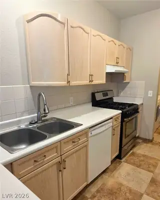 2601 Country Maple Avenue, Henderson, NV 89074 Kitchen