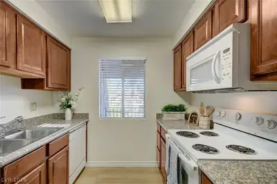 5116 River Glen Drive 228, Las Vegas, NV 89103 Kitchen
