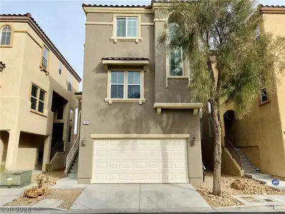 9586 Summer Furnace Street, Las Vegas