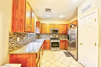 5505 Prospectors Creek Way, Las Vegas, NV 89122 Kitchen