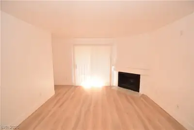 230 Mission Catalina Lane 207, Las Vegas, NV 89107 Living Room