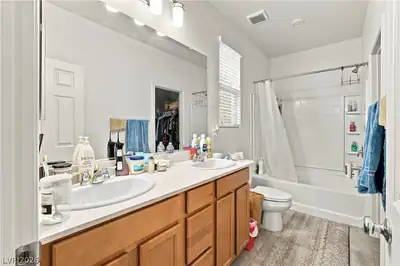 8768 Sand Verbena Avenue, Las Vegas, NV 89117 Primary Bathroom