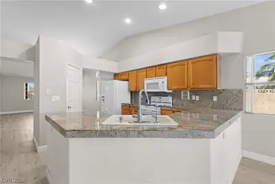 7832 Sun Lemon Court, Las Vegas, NV 89123 Kitchen