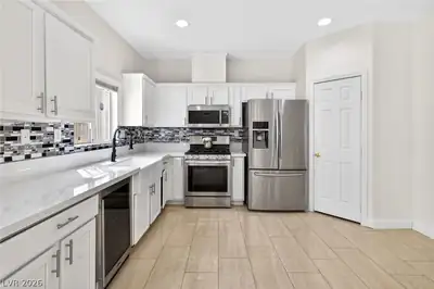2130 Trebbiano Way, Las Vegas, NV 89156 Kitchen
