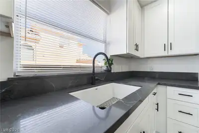 5487 Morning Swim Lane, Las Vegas, NV 89113 Kitchen