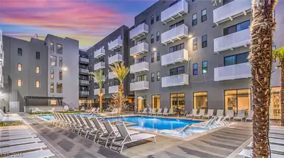 250 South City Parkway 171, Las Vegas, NV 89106 Pool