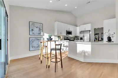 277 Gentle Bay Avenue, Henderson, NV 89074 Kitchen