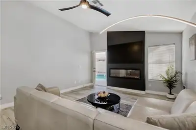 1915 Coralino Drive, Henderson, NV 89074 Living Room