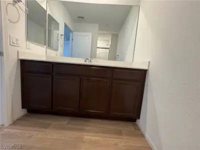 4627 Chestnut Bark Court, Las Vegas, NV 89147 Primary Bathroom