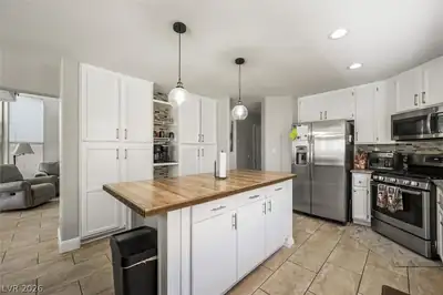 1917 Badger Canyon Avenue, North Las Vegas, NV 89031 Kitchen