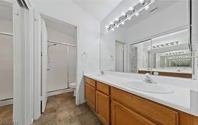 1729 Villa Vista Way, Las Vegas, NV 89128 Primary Bathroom