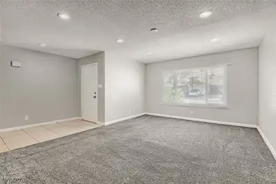 3904 Ventura Way, Las Vegas, NV 89121 Living Room