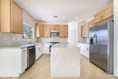 9681 Drayton Avenue, Las Vegas, NV 89148 Kitchen