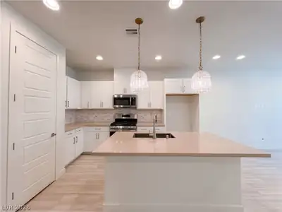 1250 Venue Street 102, Las Vegas, NV 89135 