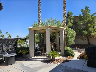 8175 Arville Street 186, Las Vegas, NV 89139 Yard