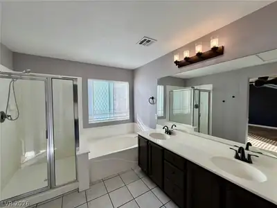 4763 Chase Canyon Court, Las Vegas, NV 89147 Primary Bathroom