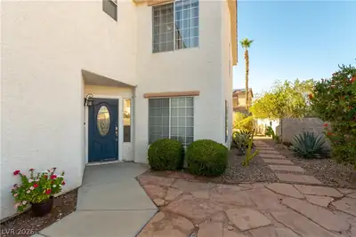 8128 Pursuit Court, Las Vegas, NV 89131 Entry