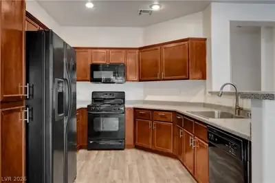 931 APPALOOSA HILLS Avenue, North Las Vegas, NV 89081 Kitchen
