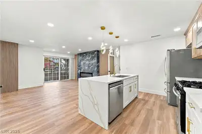 2200 South Fort Apache Road 2011, Las Vegas, NV 89117 Kitchen