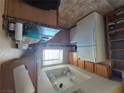 7300 Pirates Cove Road 2009, Las Vegas, NV 89145 Kitchen