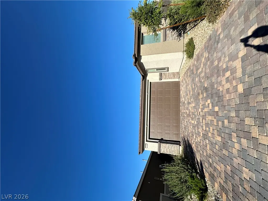9769 Redwood Cascade Street, Las Vegas, NV 89143