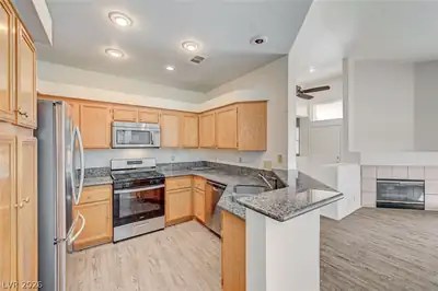 5155 West Tropicana Avenue 2016, Las Vegas, NV 89103 Kitchen